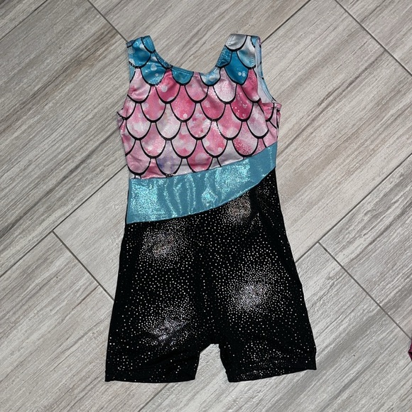 Gymnastics outfits - Picture 3 of 7